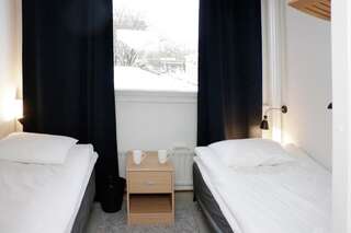 Хостелы HVC Hostel Turku Турку Двухместный номер с 1 кроватью и общей ванной комнатой-3
