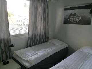 Хостелы HVC Hostel Turku Турку Двухместный номер с 1 кроватью и общей ванной комнатой-8